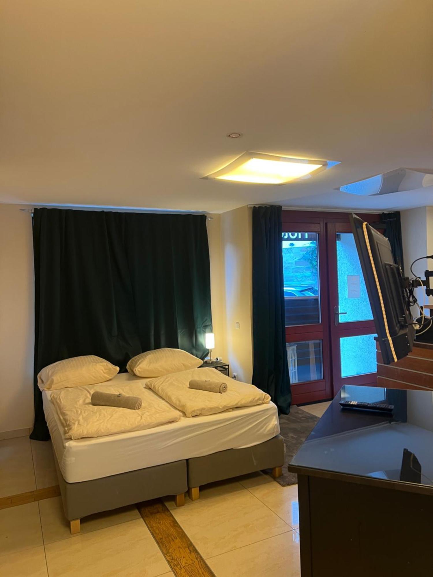 Hotel Hof 19 - Nuernberg Nord Heroldsberg Екстер'єр фото